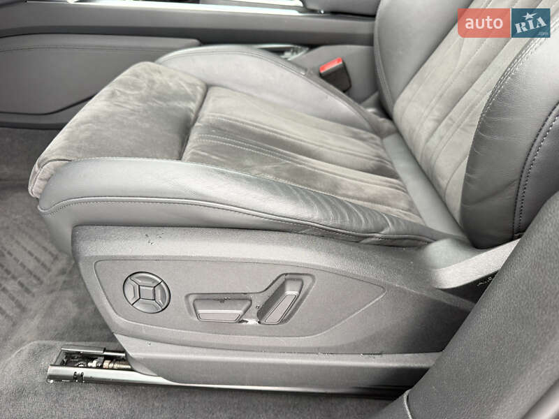 Внедорожник / Кроссовер Audi e-tron 2020 в Сваляве фото 24 Внедорожник / Кроссовер Audi e-tron 2020 в Сваляве