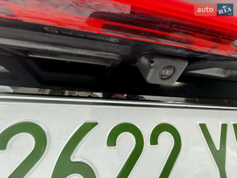 Внедорожник / Кроссовер Audi e-tron 2020 в Сваляве фото 38 Внедорожник / Кроссовер Audi e-tron 2020 в Сваляве