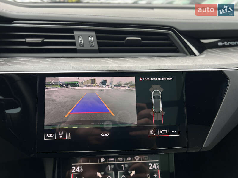 Внедорожник / Кроссовер Audi e-tron 2022 в Киеве