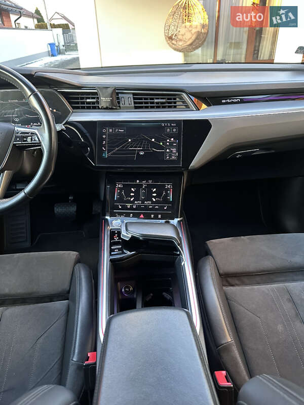 Внедорожник / Кроссовер Audi e-tron 2020 в Ужгороде