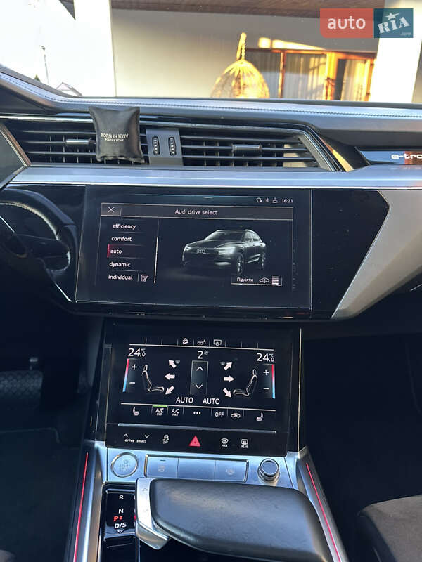 Внедорожник / Кроссовер Audi e-tron 2020 в Ужгороде