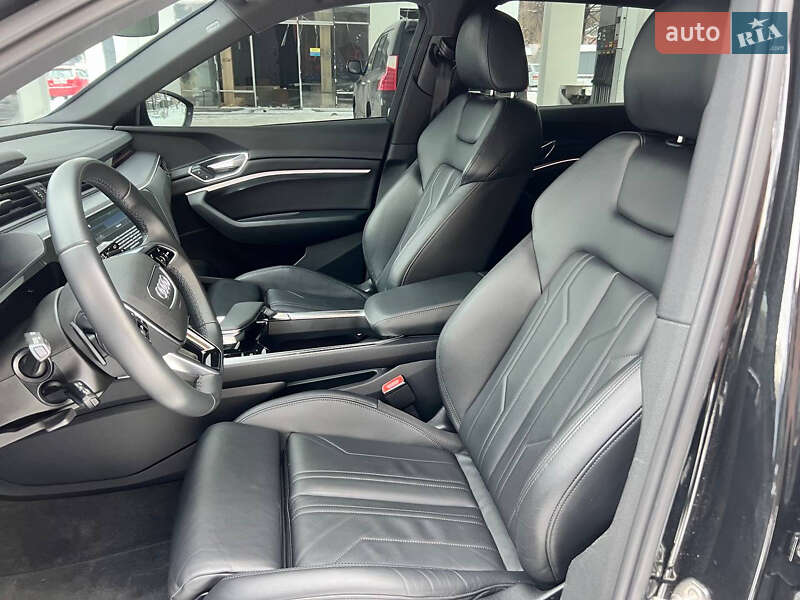 Внедорожник / Кроссовер Audi e-tron 2022 в Днепре
