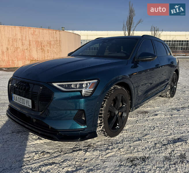 Позашляховик / Кросовер Audi e-tron 2019 в Києві фото 14 Позашляховик / Кросовер Audi e-tron 2019 в Києві