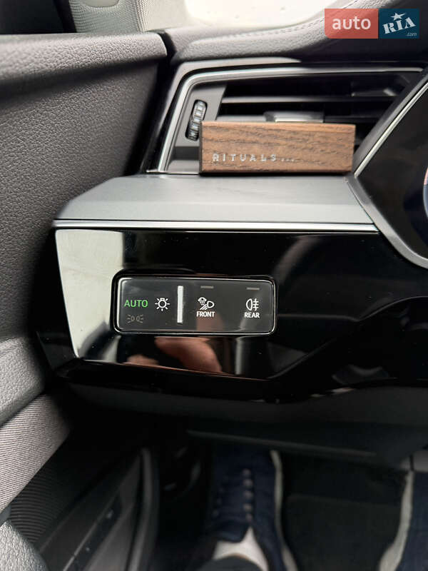Позашляховик / Кросовер Audi e-tron 2020 в Калуші фото 31 Позашляховик / Кросовер Audi e-tron 2020 в Калуші