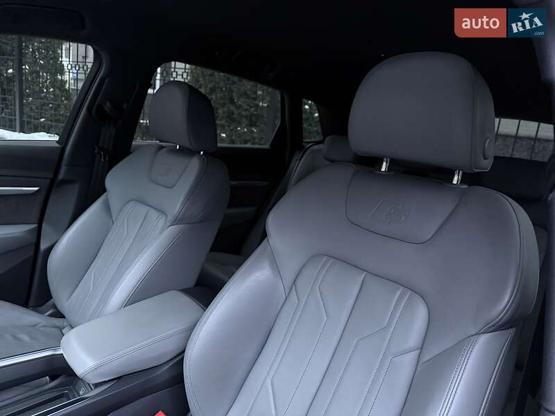 Позашляховик / Кросовер Audi e-tron 2021 в Києві