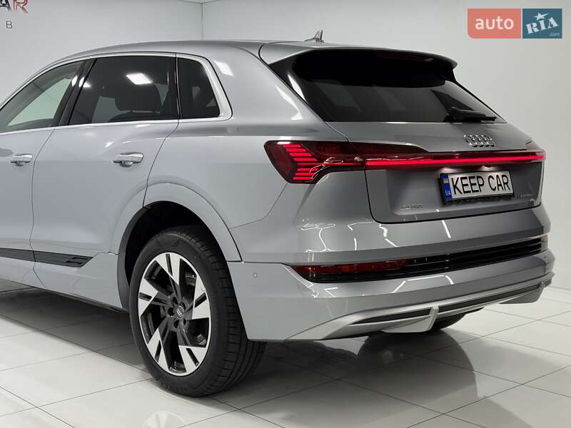 Позашляховик / Кросовер Audi e-tron 2020 в Одесі фото 16 Позашляховик / Кросовер Audi e-tron 2020 в Одесі