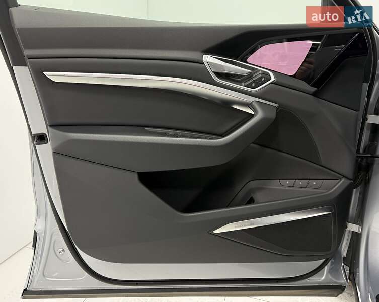 Позашляховик / Кросовер Audi e-tron 2020 в Одесі фото 28 Позашляховик / Кросовер Audi e-tron 2020 в Одесі