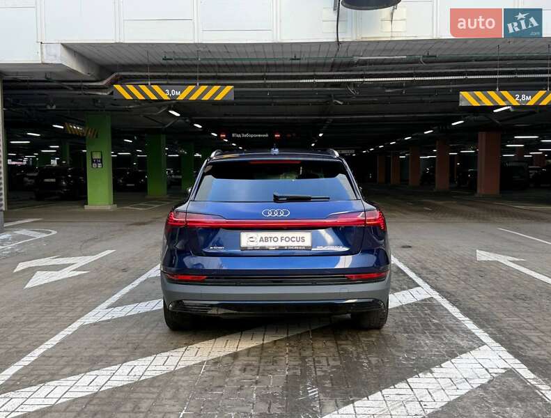 Внедорожник / Кроссовер Audi e-tron 2021 в Киеве
