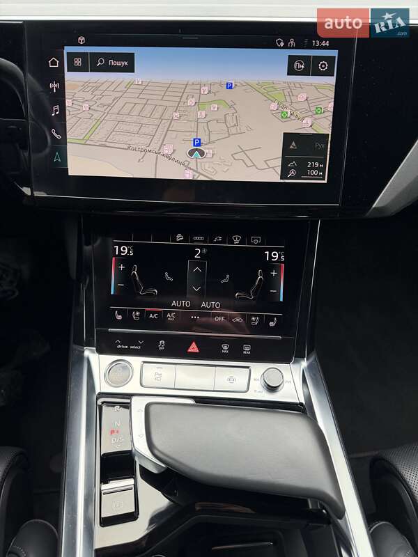 Внедорожник / Кроссовер Audi e-tron 2021 в Ровно
