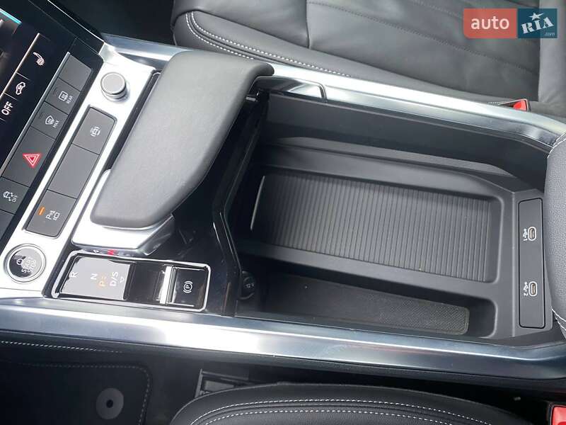 Позашляховик / Кросовер Audi e-tron 2020 в Львові фото 19 Позашляховик / Кросовер Audi e-tron 2020 в Львові