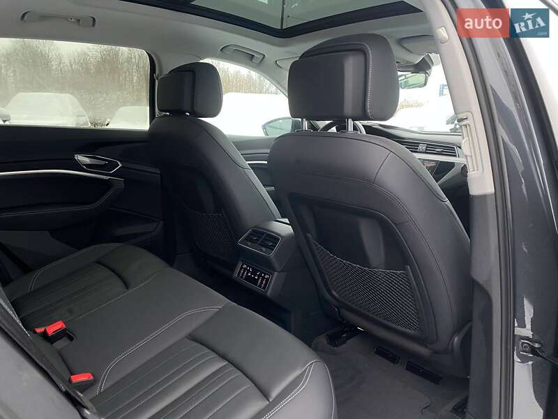 Позашляховик / Кросовер Audi e-tron 2020 в Львові фото 26 Позашляховик / Кросовер Audi e-tron 2020 в Львові