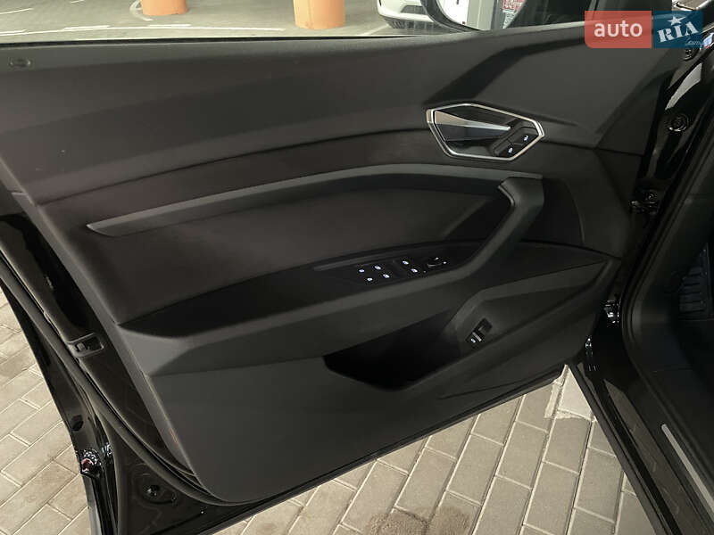 Внедорожник / Кроссовер Audi e-tron 2020 в Киеве