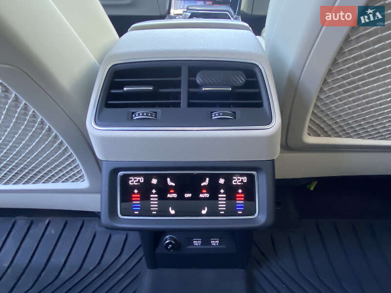 Внедорожник / Кроссовер Audi e-tron 2019 в Киеве фото 13 Внедорожник / Кроссовер Audi e-tron 2019 в Киеве