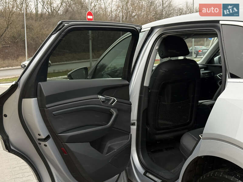 Внедорожник / Кроссовер Audi e-tron 2021 в Тернополе фото 16 Внедорожник / Кроссовер Audi e-tron 2021 в Тернополе