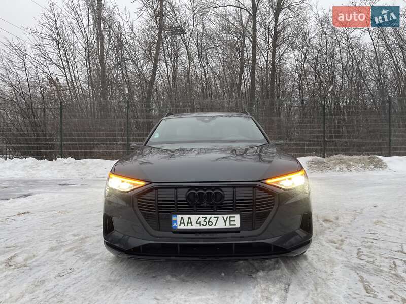 Внедорожник / Кроссовер Audi e-tron 2022 в Киеве