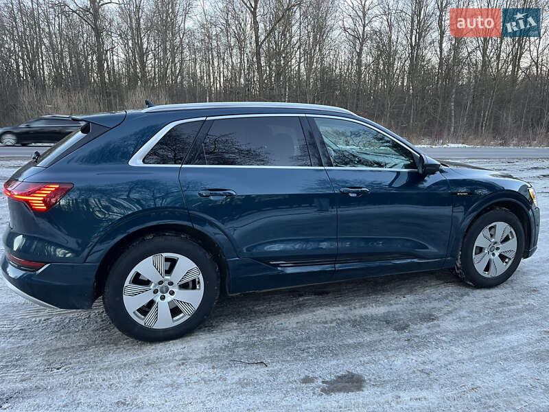 Внедорожник / Кроссовер Audi e-tron 2019 в Ивано-Франковске