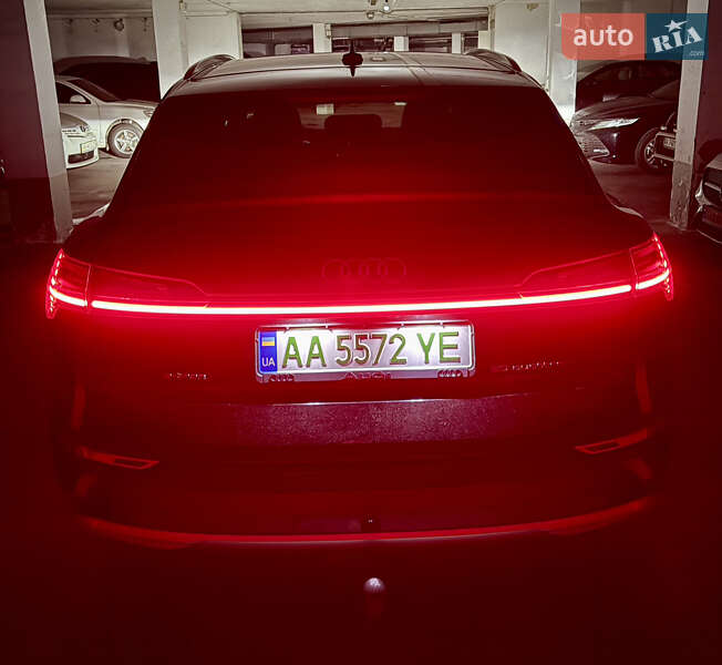 Позашляховик / Кросовер Audi e-tron 2020 в Києві
