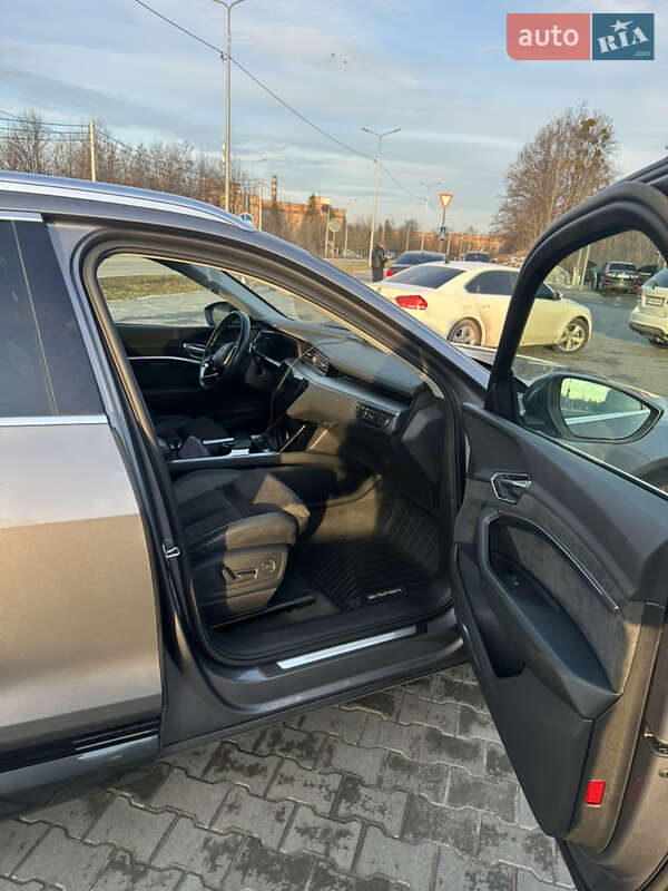 Внедорожник / Кроссовер Audi e-tron 2019 в Полтаве