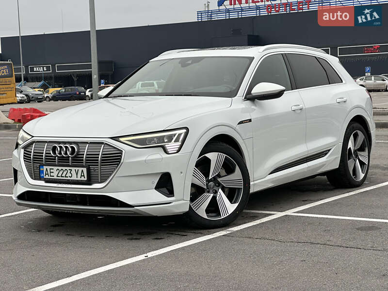 Внедорожник / Кроссовер Audi e-tron 2019 в Днепре