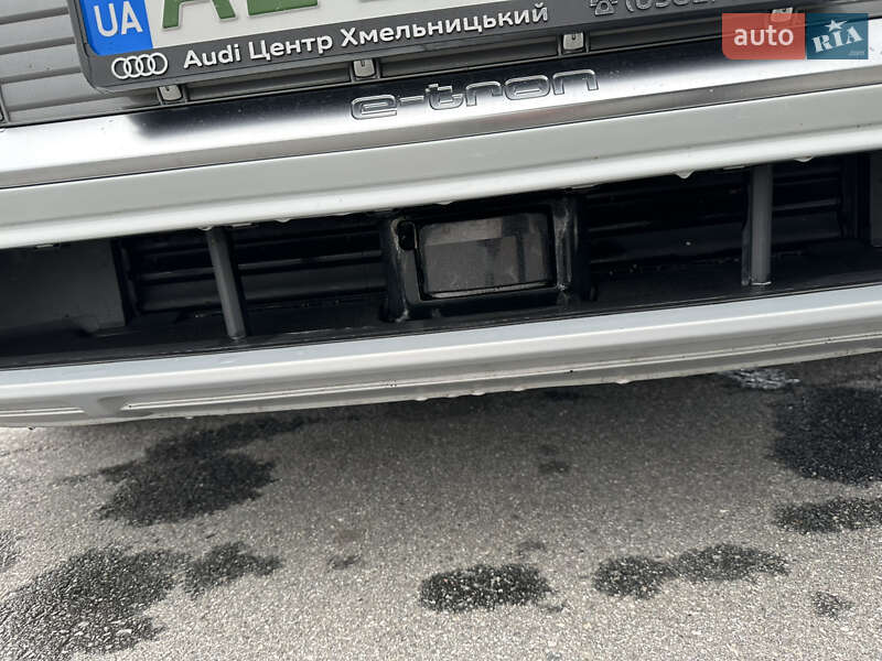 Внедорожник / Кроссовер Audi e-tron 2019 в Днепре