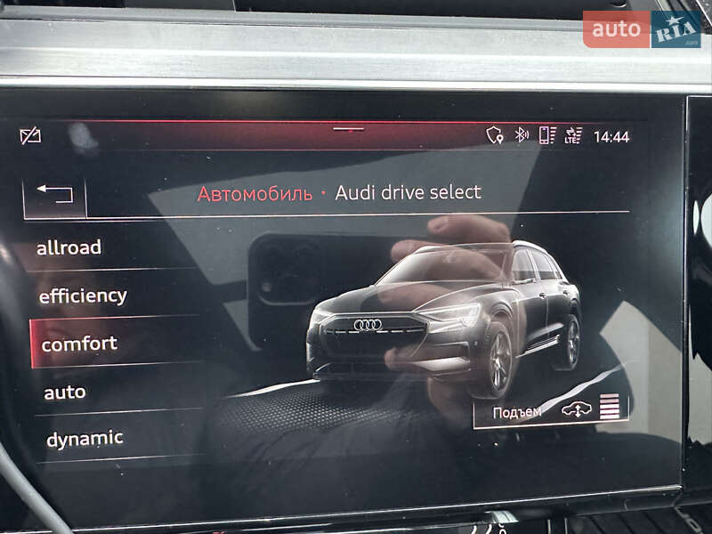 Внедорожник / Кроссовер Audi e-tron 2019 в Днепре