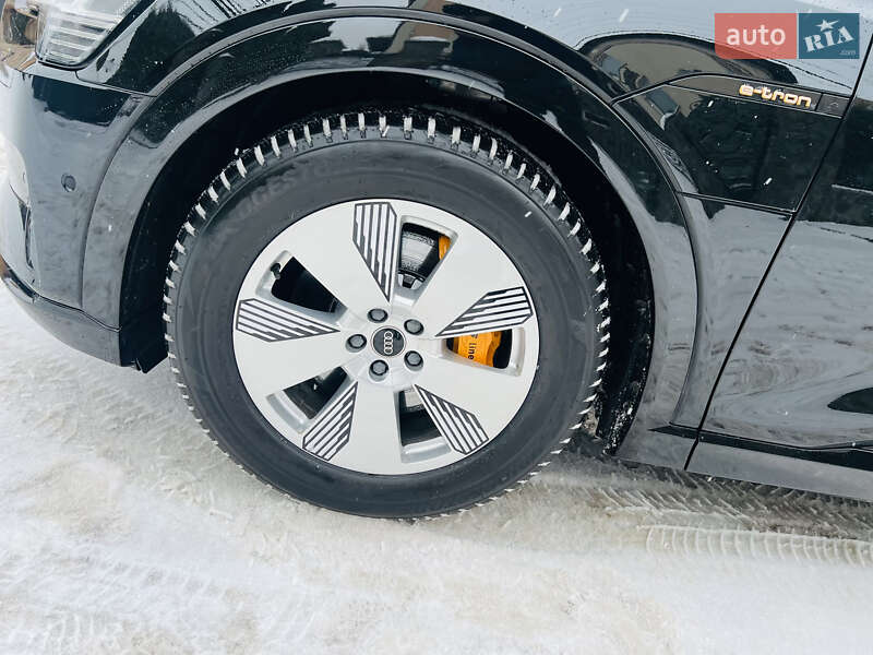 Внедорожник / Кроссовер Audi e-tron 2022 в Хмельницком