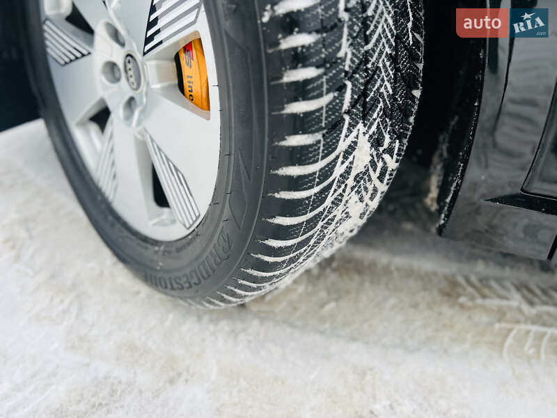 Внедорожник / Кроссовер Audi e-tron 2022 в Хмельницком