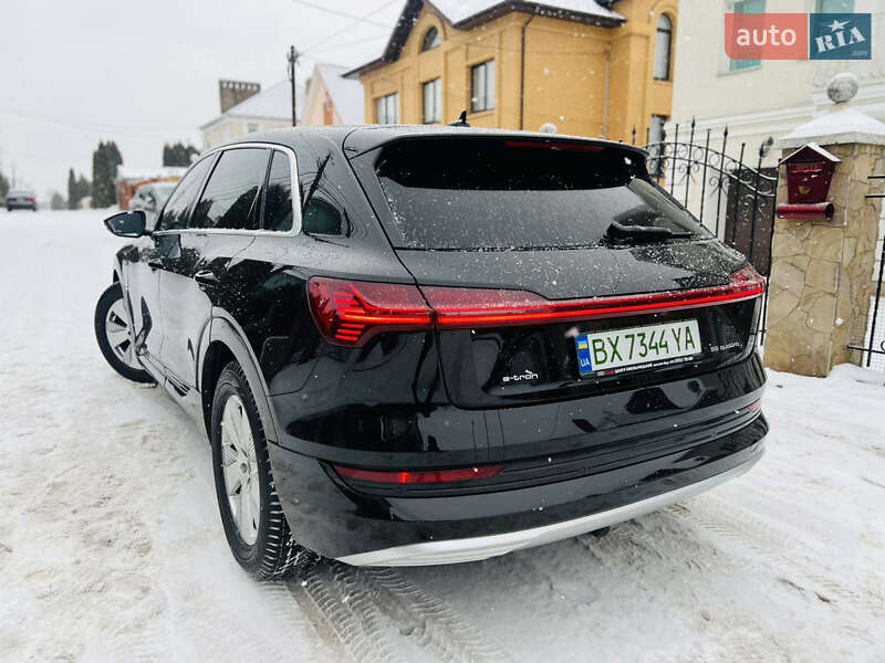 Внедорожник / Кроссовер Audi e-tron 2022 в Хмельницком