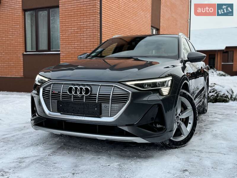 Внедорожник / Кроссовер Audi e-tron 2020 в Киеве