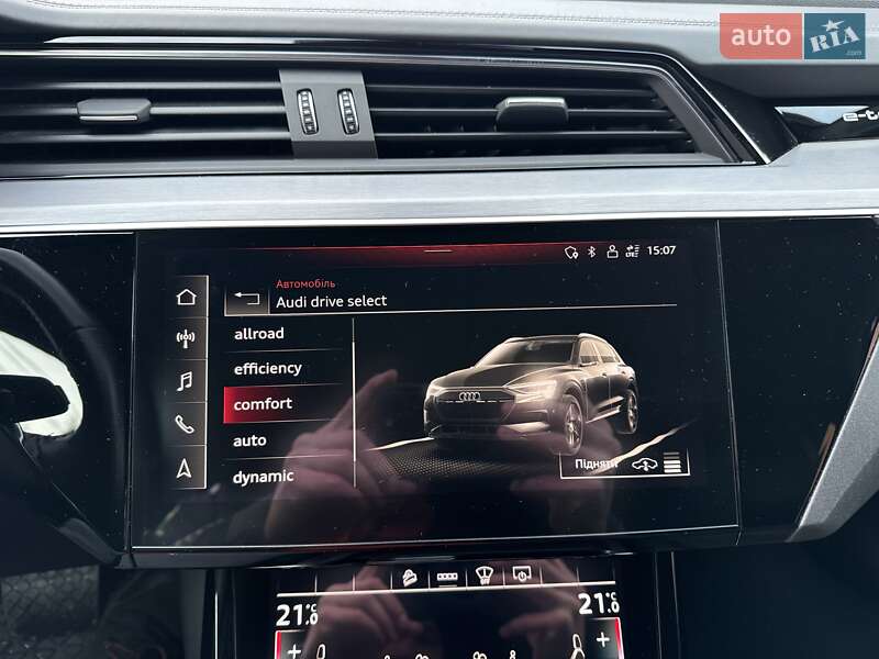 Внедорожник / Кроссовер Audi e-tron 2020 в Киеве