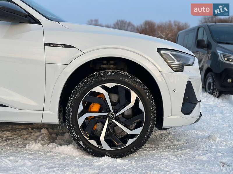 Внедорожник / Кроссовер Audi e-tron 2021 в Львове
