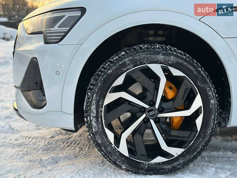 Внедорожник / Кроссовер Audi e-tron 2021 в Львове