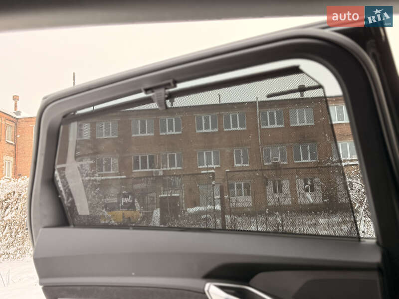 Внедорожник / Кроссовер Audi e-tron 2020 в Полтаве фото 24 Внедорожник / Кроссовер Audi e-tron 2020 в Полтаве