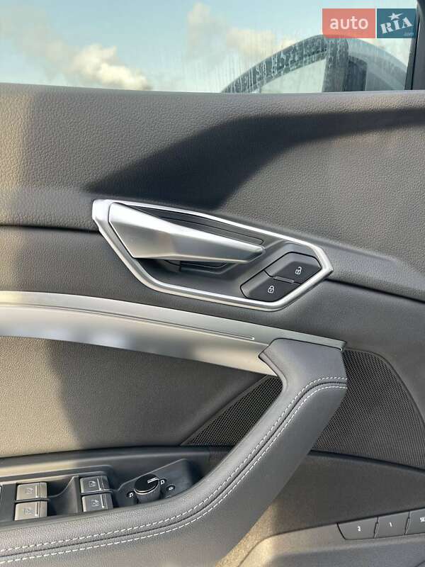 Внедорожник / Кроссовер Audi e-tron 2020 в Львове