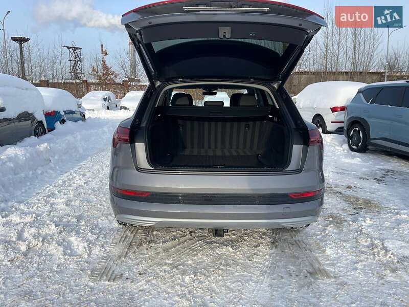 Внедорожник / Кроссовер Audi e-tron 2020 в Львове