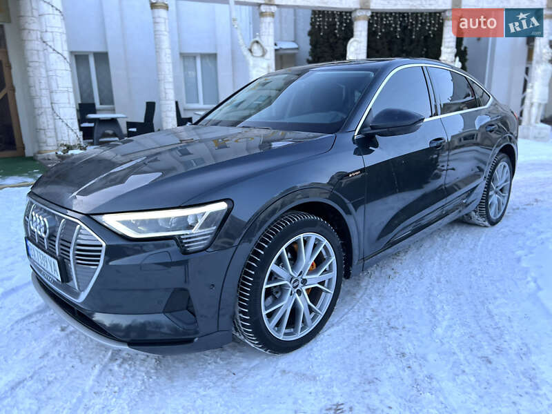 Позашляховик / Кросовер Audi e-tron 2022 в Хмельницькому
