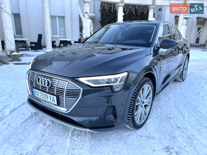 Позашляховик / Кросовер Audi e-tron 2022 в Хмельницькому