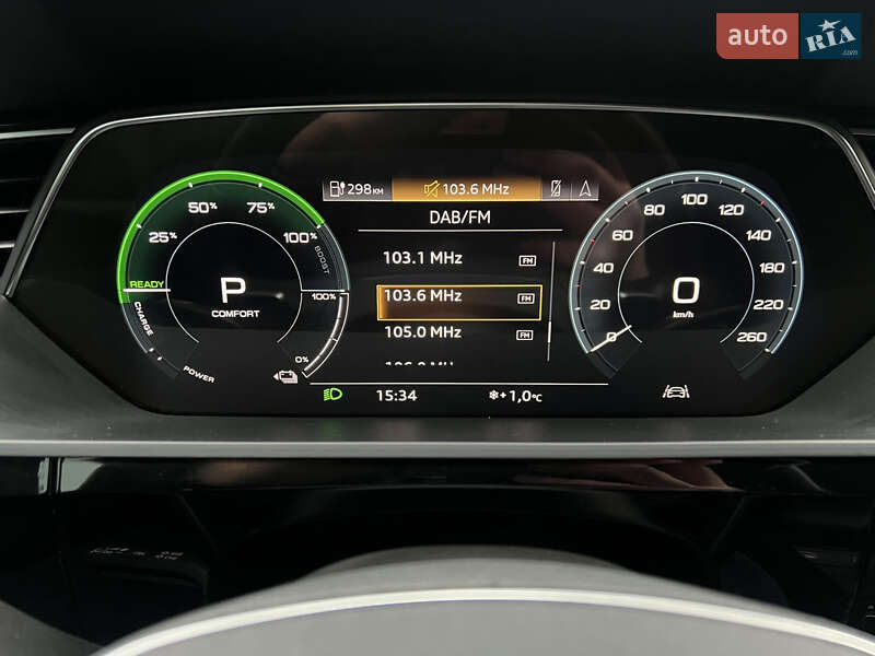 Позашляховик / Кросовер Audi e-tron 2022 в Хмельницькому