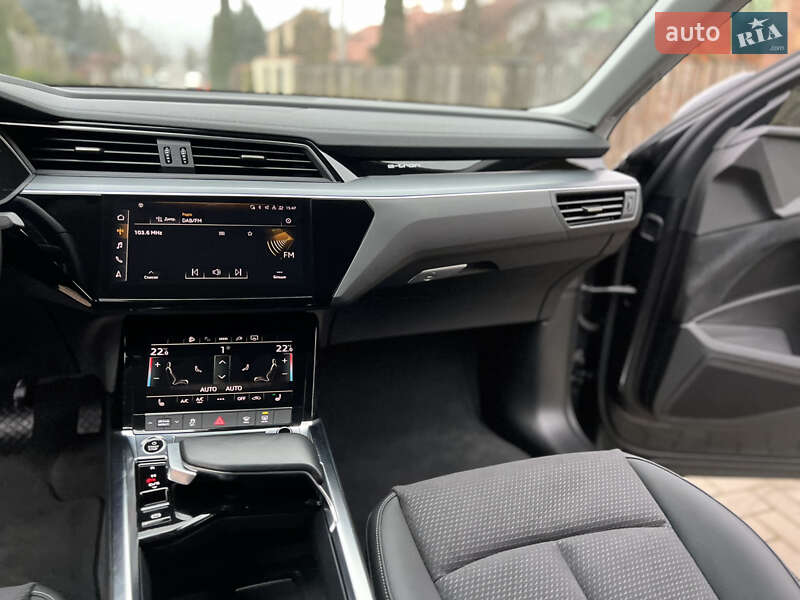 Позашляховик / Кросовер Audi e-tron 2022 в Хмельницькому