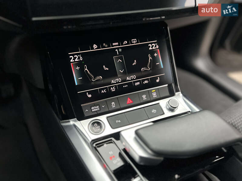 Позашляховик / Кросовер Audi e-tron 2022 в Хмельницькому
