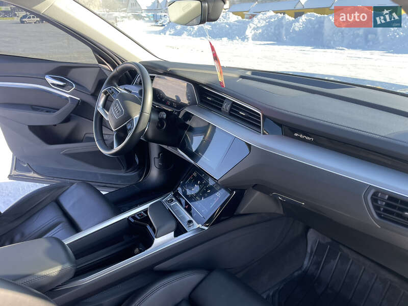 Внедорожник / Кроссовер Audi e-tron 2021 в Ровно