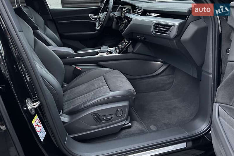 Внедорожник / Кроссовер Audi e-tron 2021 в Киеве фото 15 Внедорожник / Кроссовер Audi e-tron 2021 в Киеве
