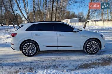 Внедорожник / Кроссовер Audi e-tron 2020 в Новояворовске