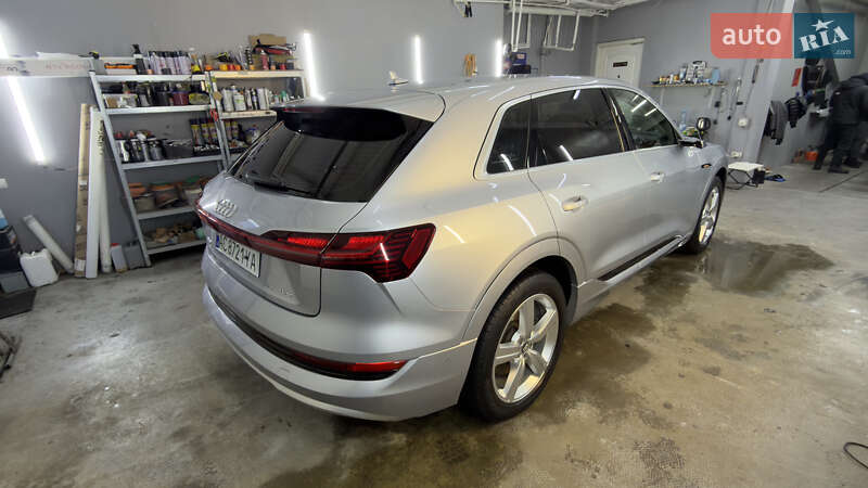 Позашляховик / Кросовер Audi e-tron 2019 в Луцьку