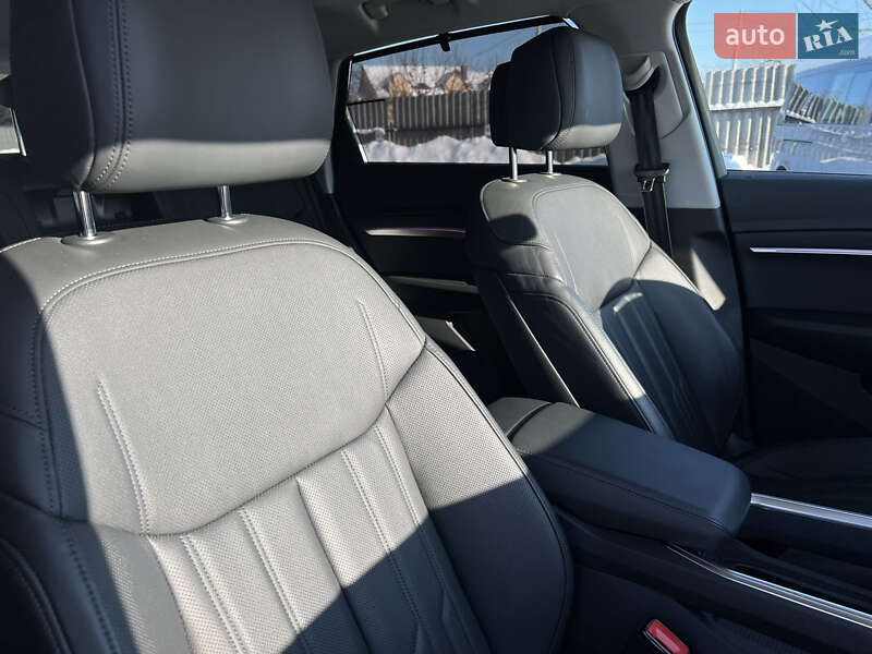 Внедорожник / Кроссовер Audi e-tron 2022 в Луцке