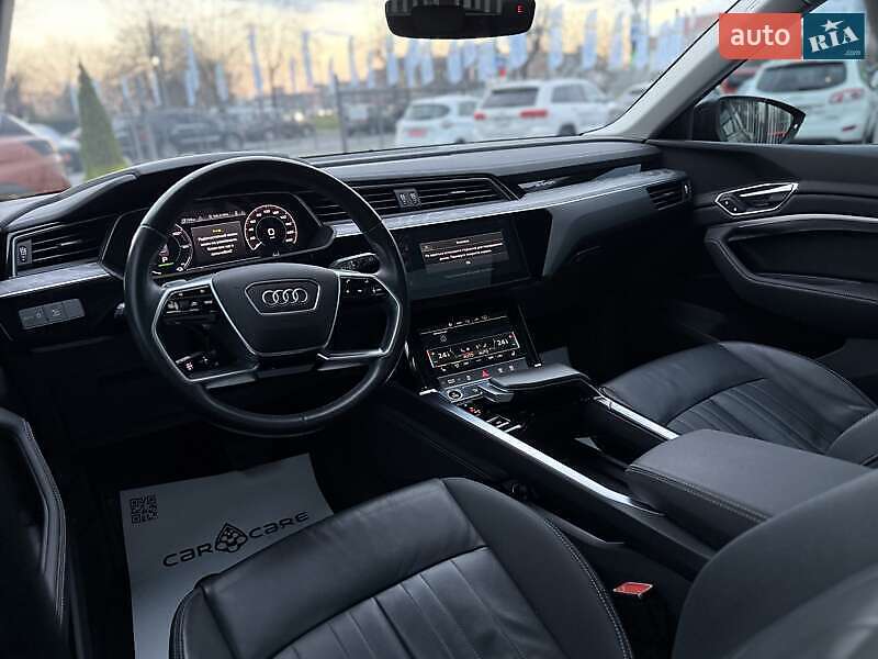 Позашляховик / Кросовер Audi e-tron 2021 в Львові