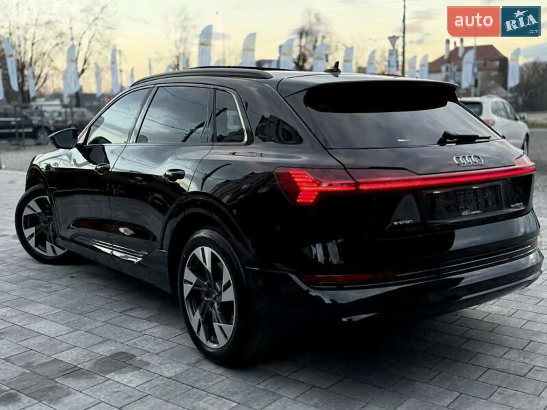 2021 Audi e-tron - мініатюра 16