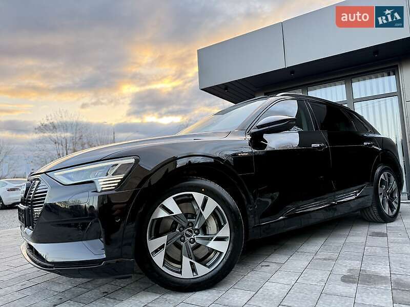 Позашляховик / Кросовер Audi e-tron 2021 в Львові