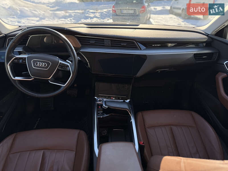 Внедорожник / Кроссовер Audi e-tron 2021 в Городке фото 7 Внедорожник / Кроссовер Audi e-tron 2021 в Городке