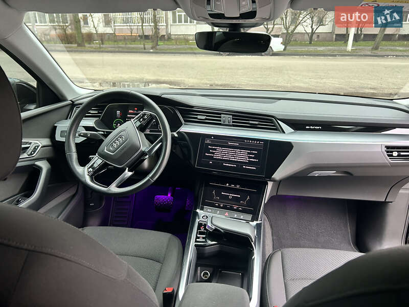 Внедорожник / Кроссовер Audi e-tron 2020 в Каменском фото 7 Внедорожник / Кроссовер Audi e-tron 2020 в Каменском